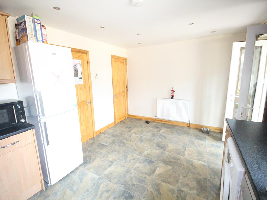 4 bedroom semi-detached house To Let in Earby - IMG_3147.JPG